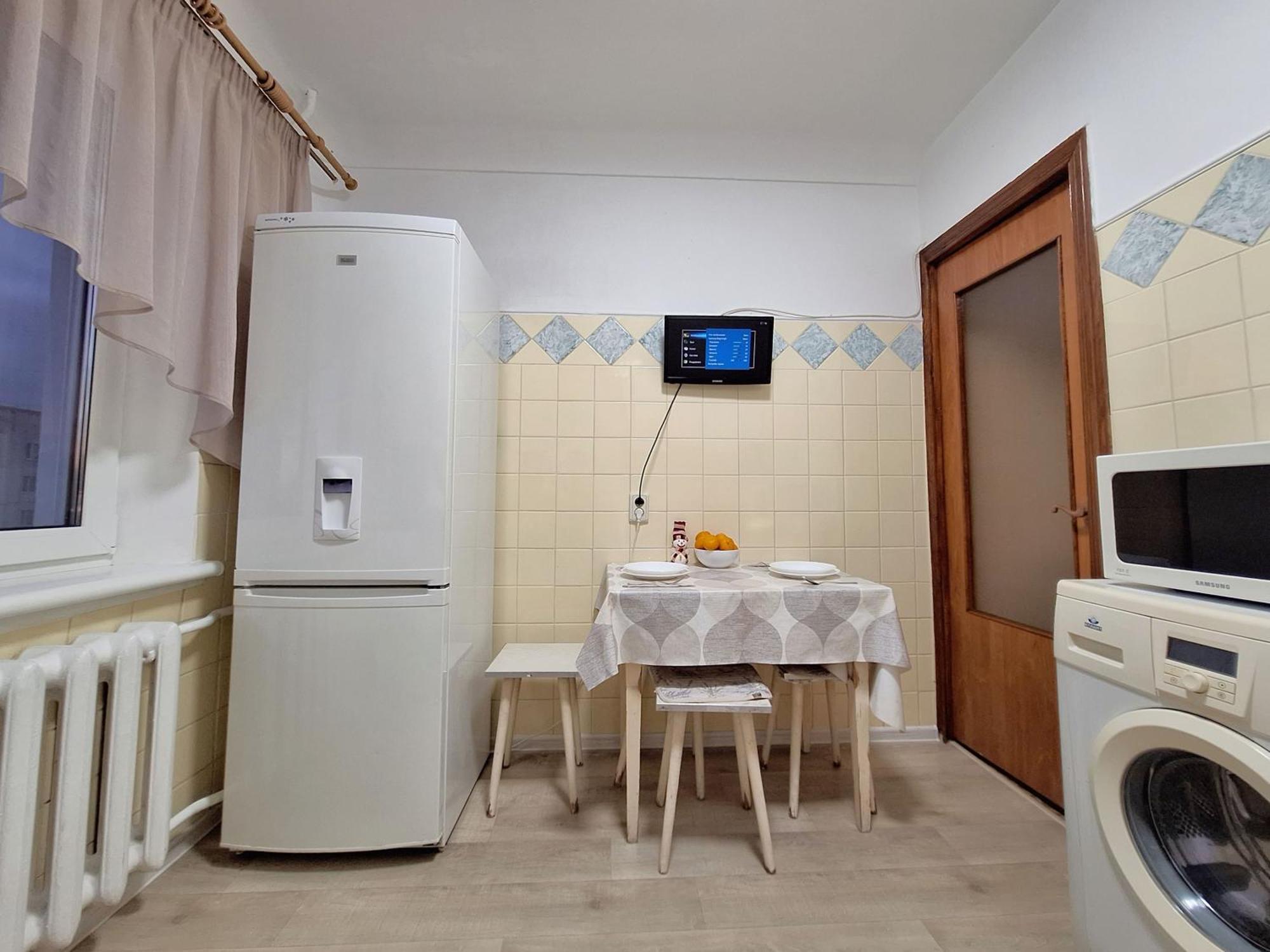 4 Ліжка З Балконом Документи Для Відряджень Мережа Alex Apartments Безконтатне Заселення 24-7 Полтава Экстерьер фото
