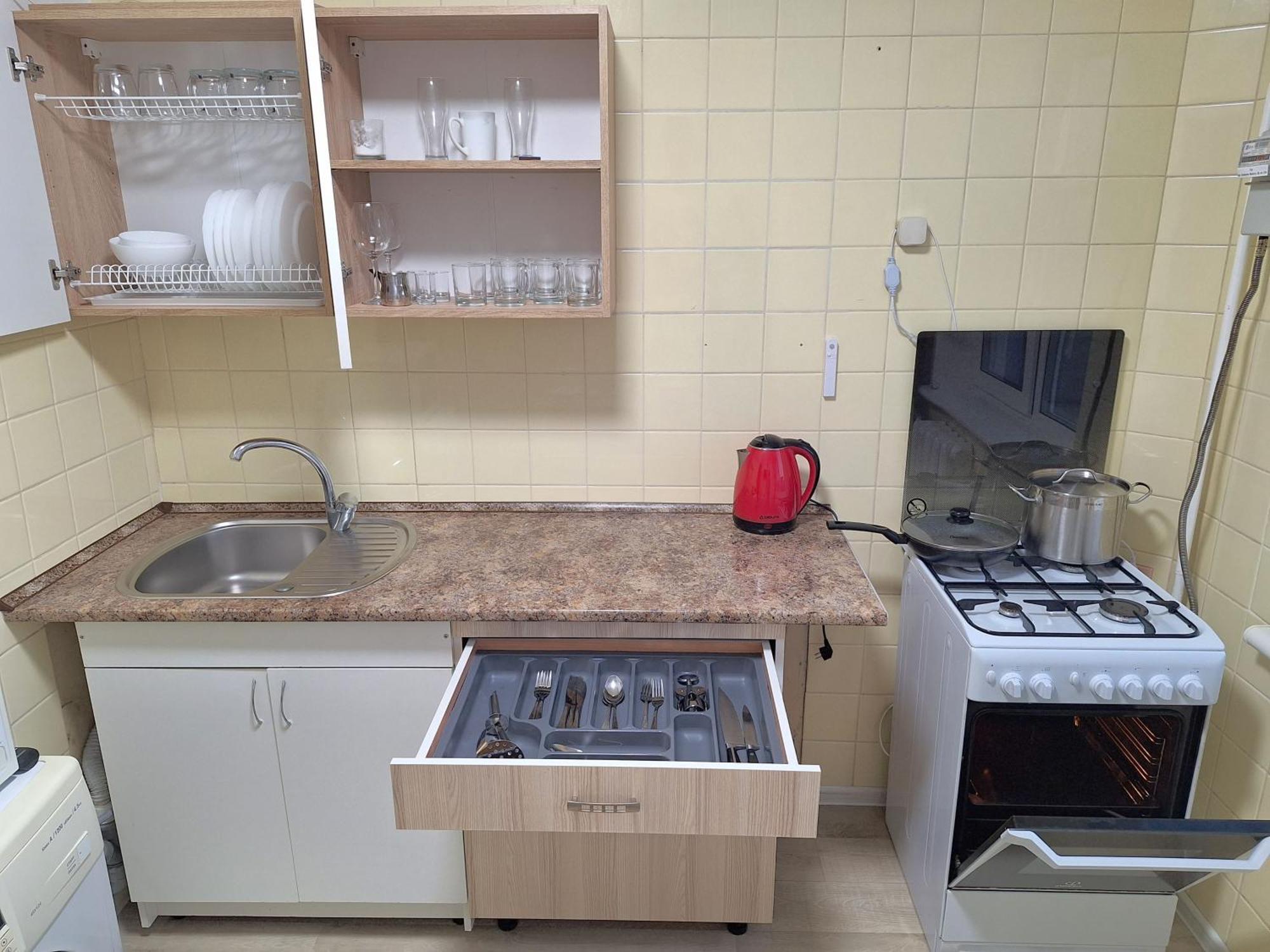 4 Ліжка З Балконом Документи Для Відряджень Мережа Alex Apartments Безконтатне Заселення 24-7 Полтава Экстерьер фото