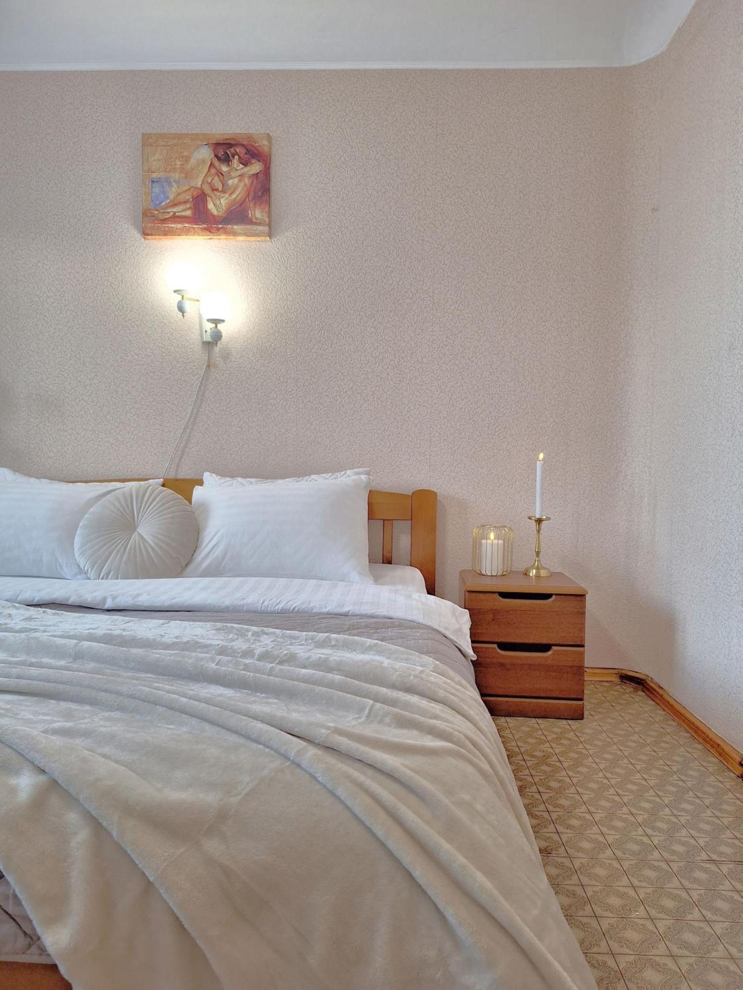 4 Ліжка З Балконом Документи Для Відряджень Мережа Alex Apartments Безконтатне Заселення 24-7 Полтава Экстерьер фото