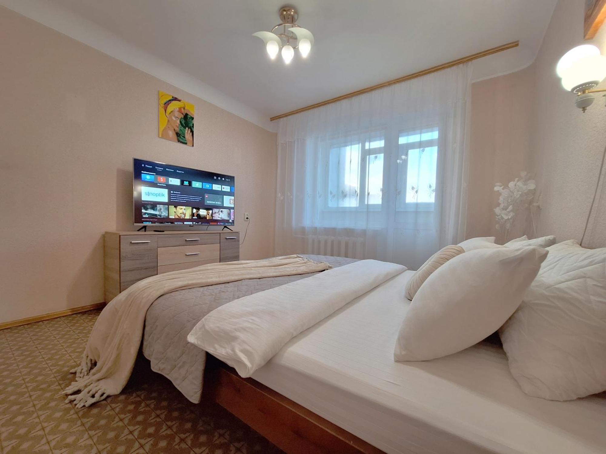 4 Ліжка З Балконом Документи Для Відряджень Мережа Alex Apartments Безконтатне Заселення 24-7 Полтава Экстерьер фото